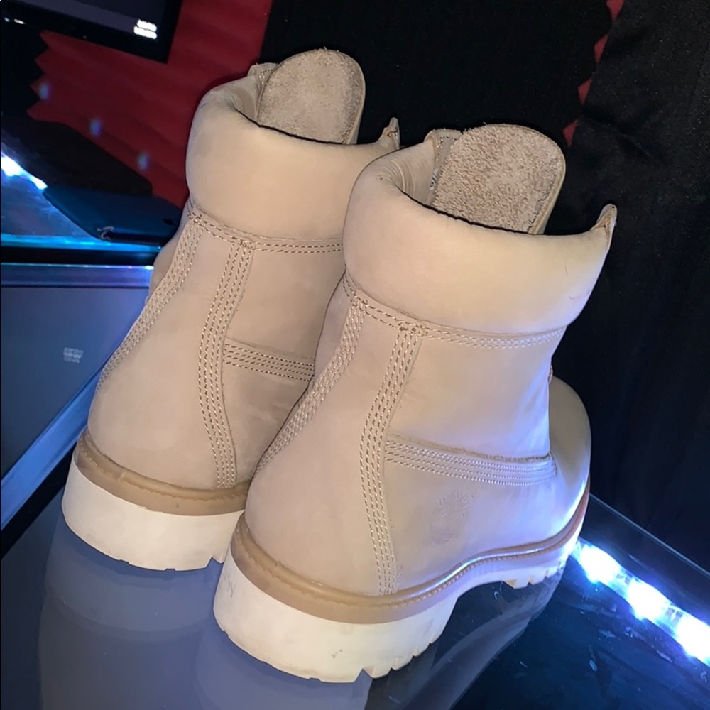 Men’s 6 inch Timberland’s - Picture 3 of 4